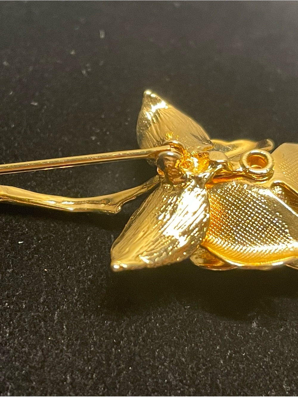 Gold-Tone Floral Brooch Pin - Women Jewelry